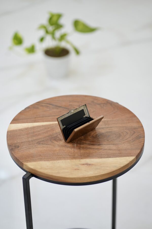 Premium Metal Card Holder – Sleek & Durable - Image 4